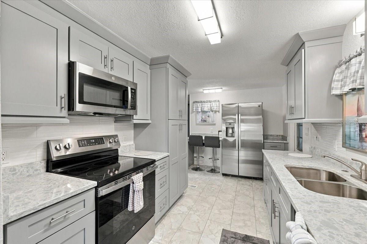 1610 REYNOLDS ROAD 10