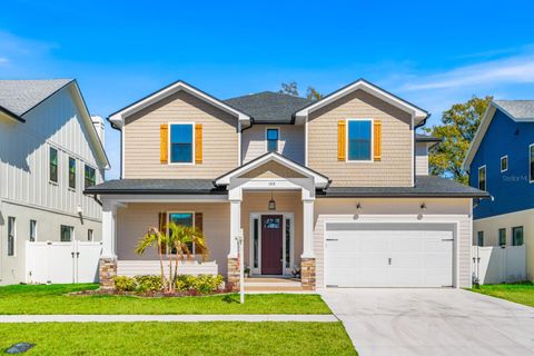 Photo of 1015 W Charter Street, Tampa, FL 33602 (MLS # TB8401427)