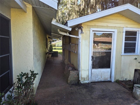 Tiny photo for 970 Cr 467, Lake Panasoffkee, FL 33538 (MLS # G5119297)