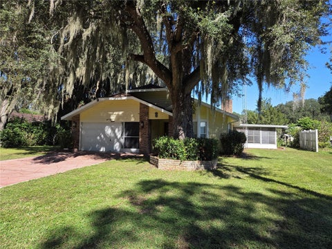 Tiny photo for 970 Cr 467, Lake Panasoffkee, FL 33538 (MLS # G5119297)