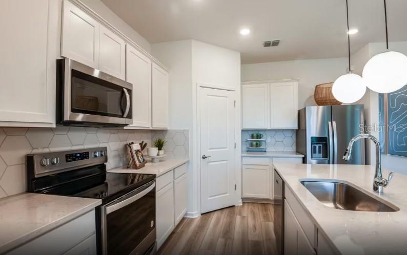 4556; REAGAN LANDING --- PRELIM - Residential