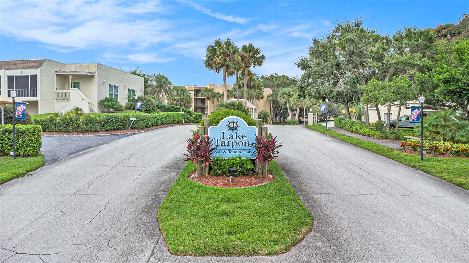 TARPON HIGHLANDS LAKE TARPON SAIL TENNIS CLUB - Residential