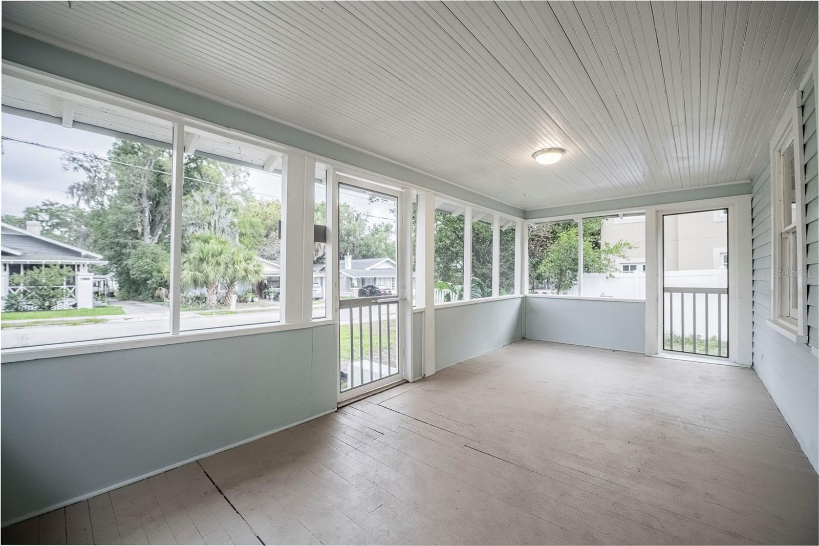 907 E PALMETTO STREET