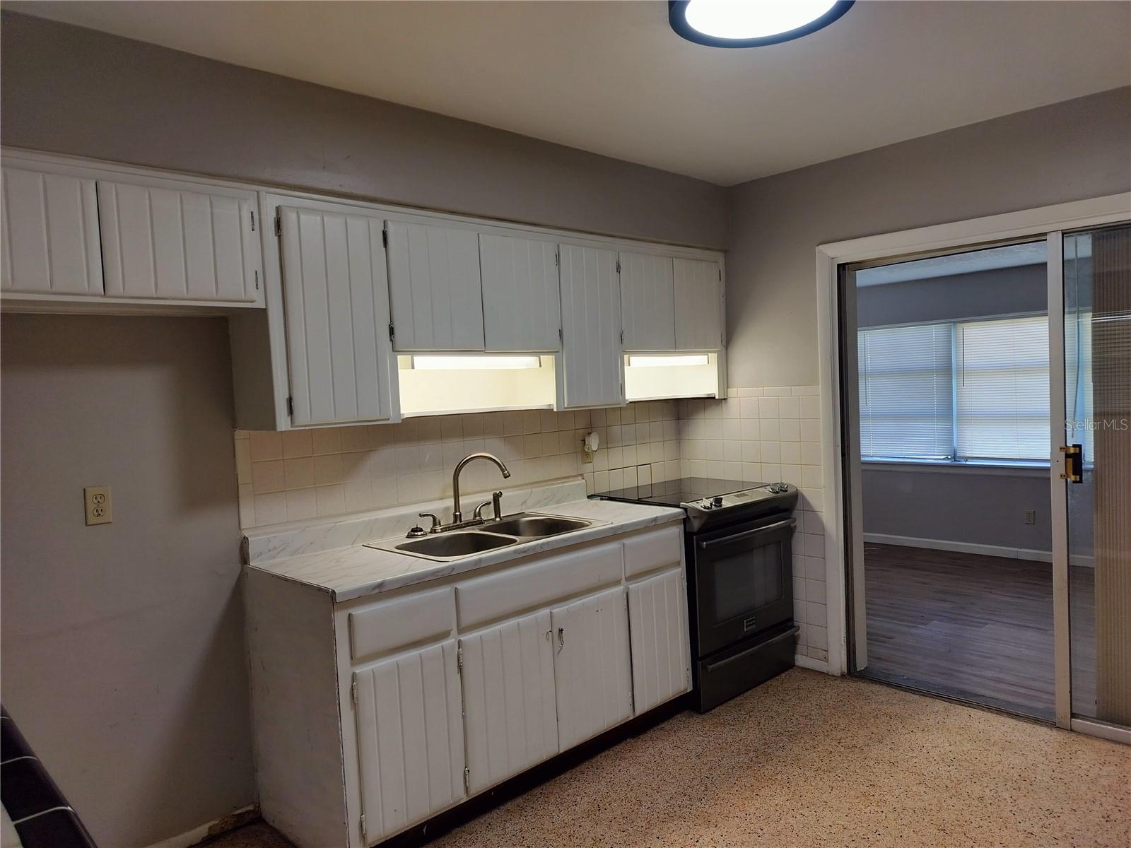 SEBRING HILLS - Residential Lease