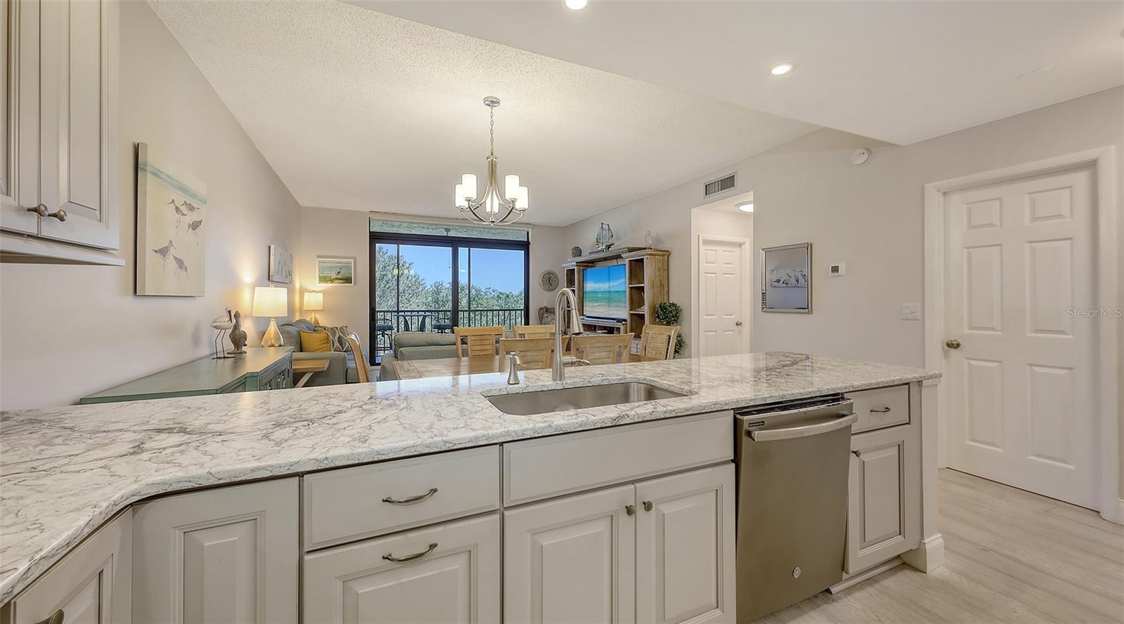 SEAPLACE VI - Residential