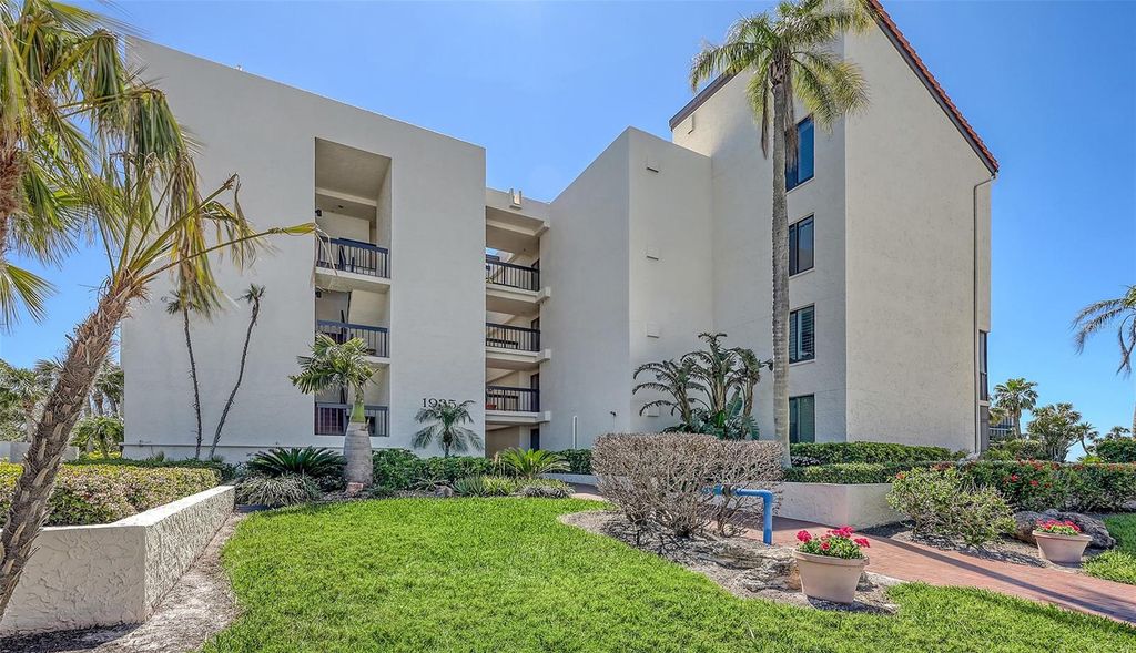 Photo of 1935 Gulf Of Mexico Drive #G7-402, Longboat Key, FL 34228 (MLS # A4667002)