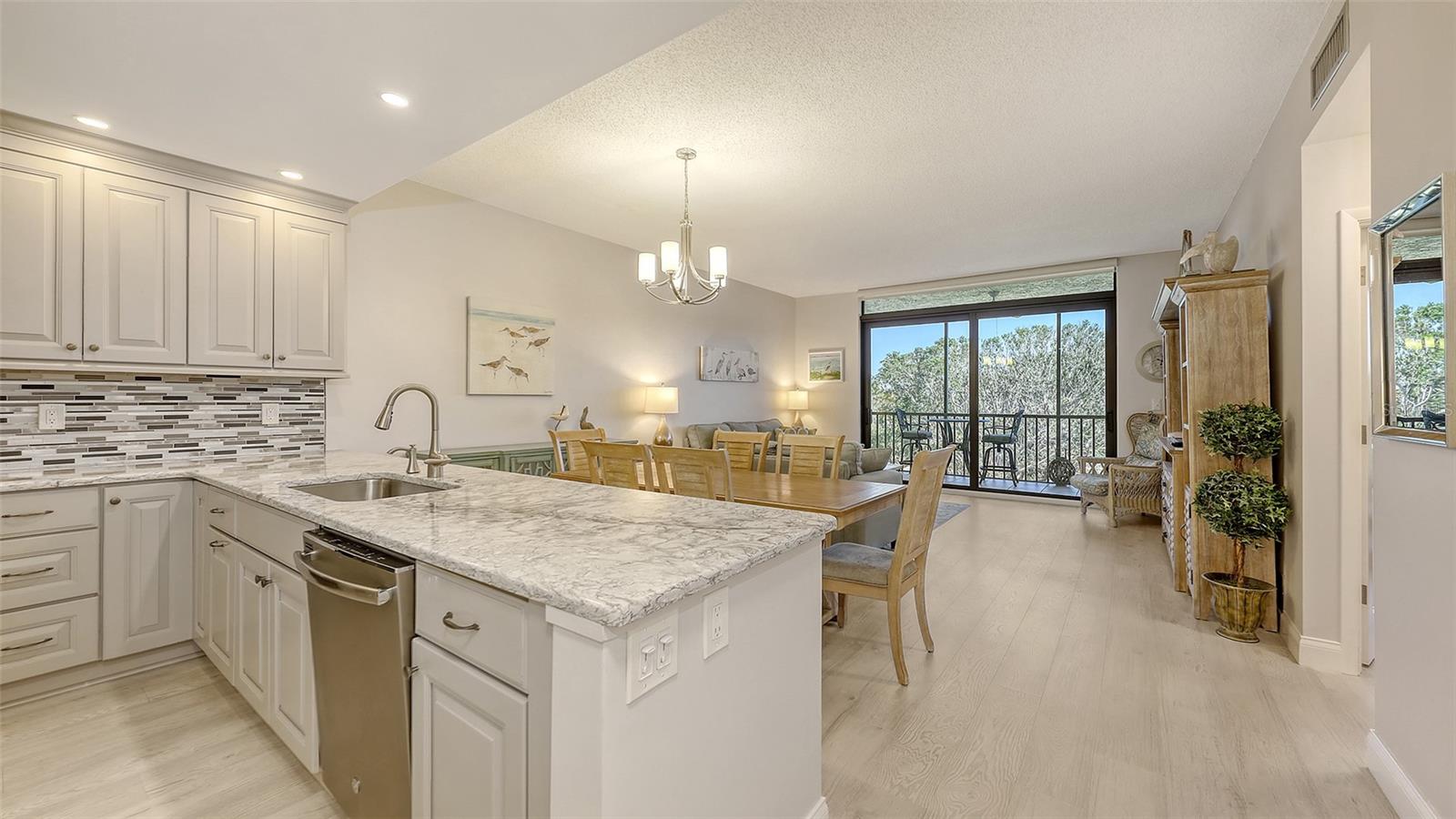 SEAPLACE VI - Residential