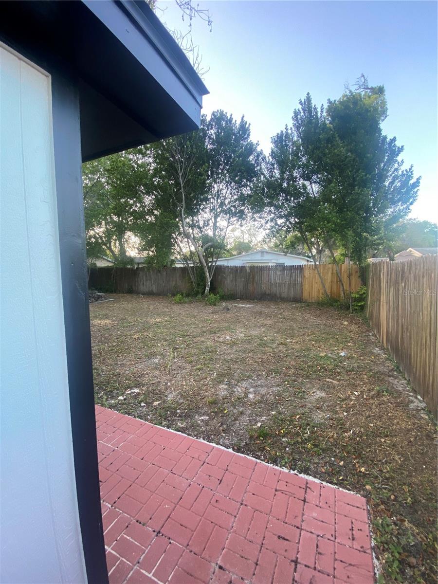 TEMPLE PARK UNIT 1 - Residential Lease