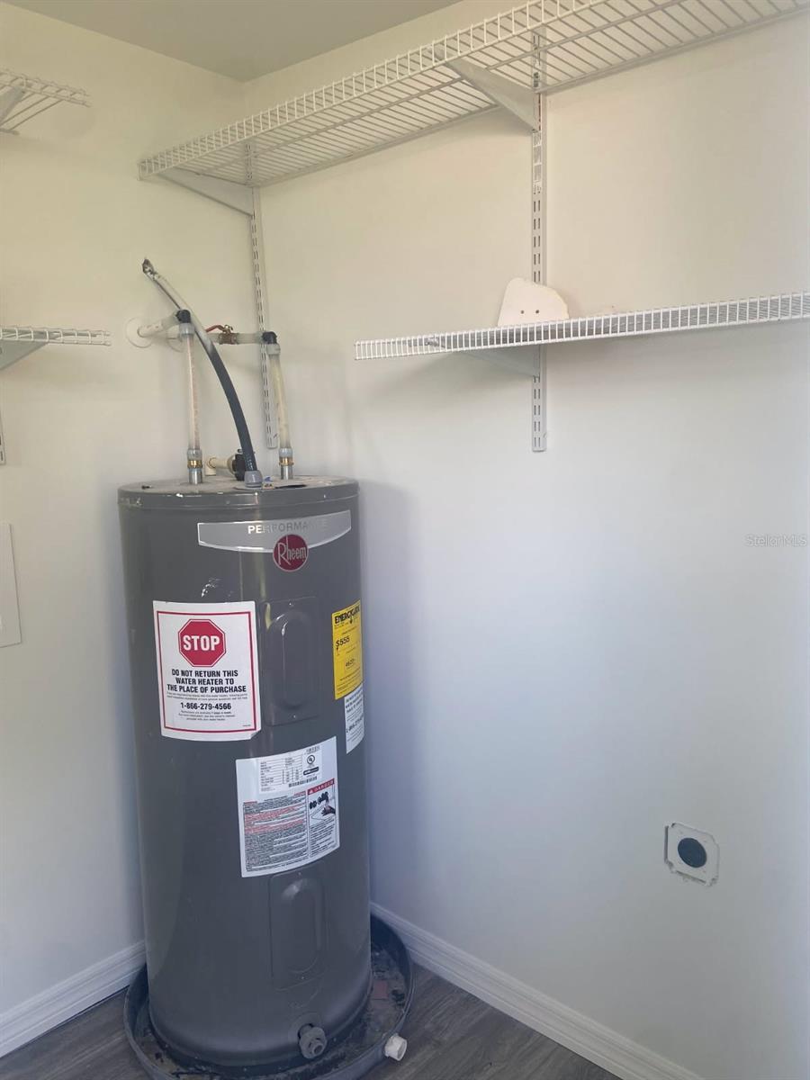 TEMPLE PARK UNIT 1 - Residential Lease