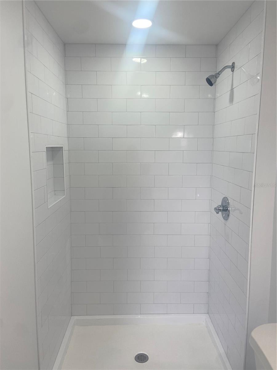 TEMPLE PARK UNIT 1 - Residential Lease