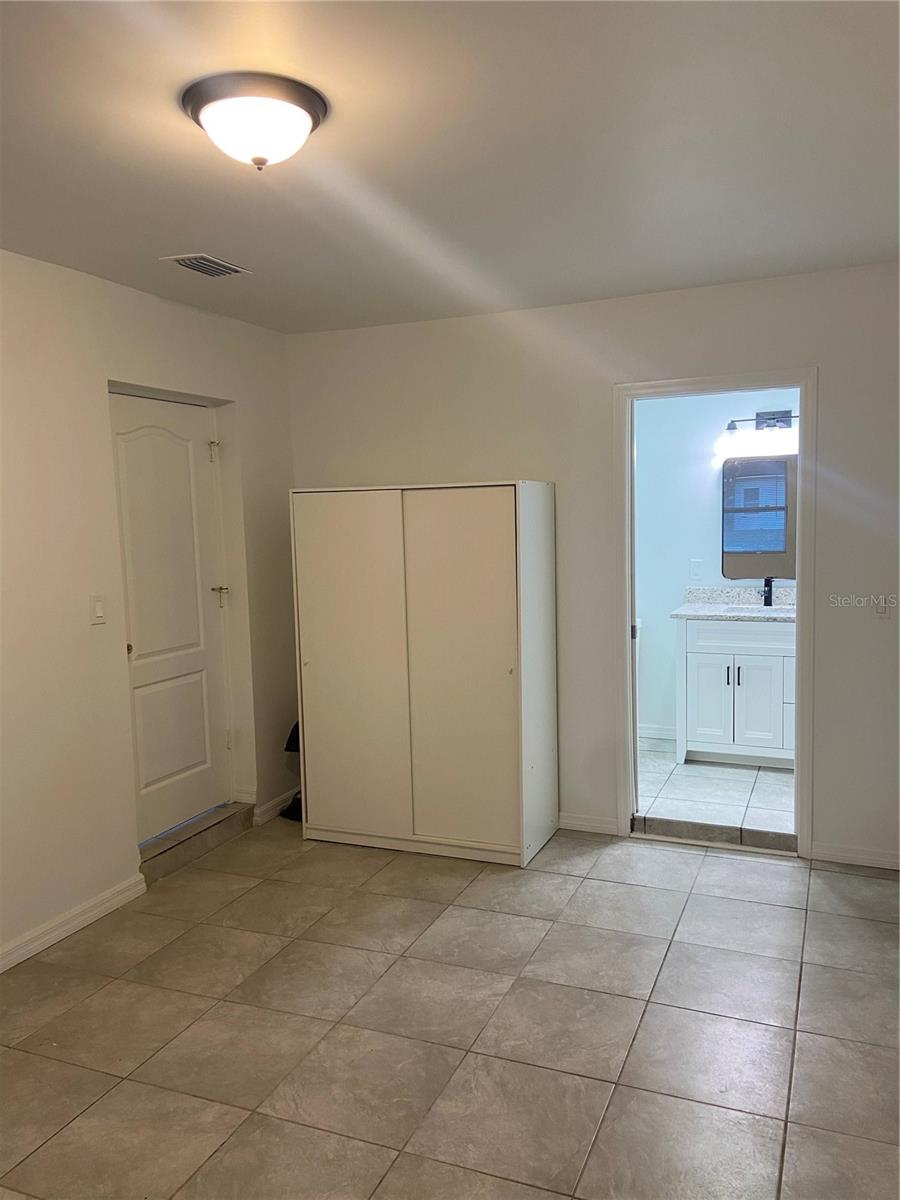 TEMPLE PARK UNIT 1 - Residential Lease
