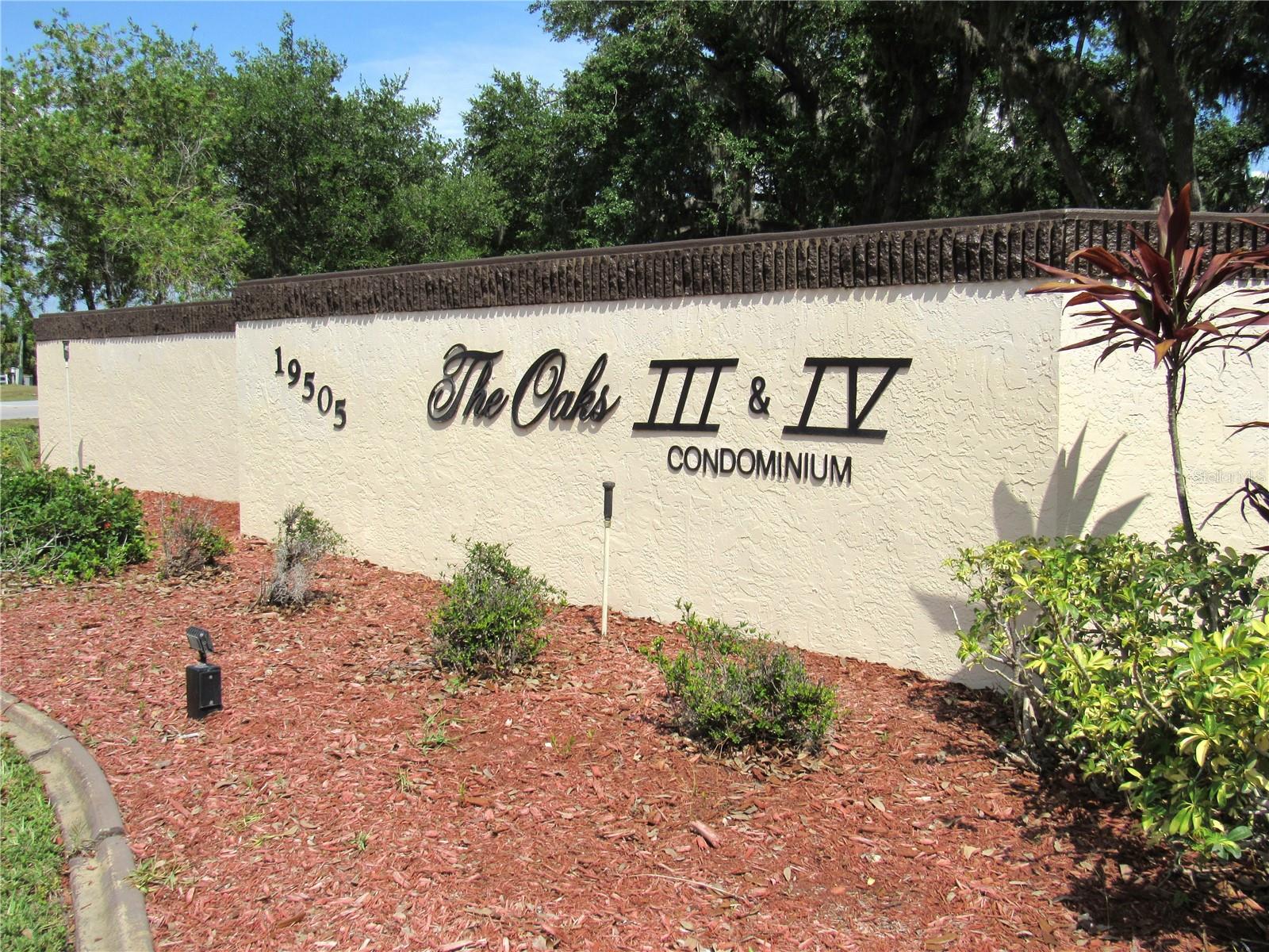 OAKS 04 - Residential
