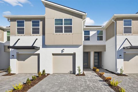 Photo of 1126 Creek Valley Court, Brandon, FL 33511 (MLS # TB8389534)