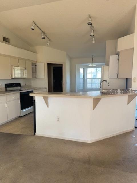 HIGHLAND POINTE PH 02 - Residential