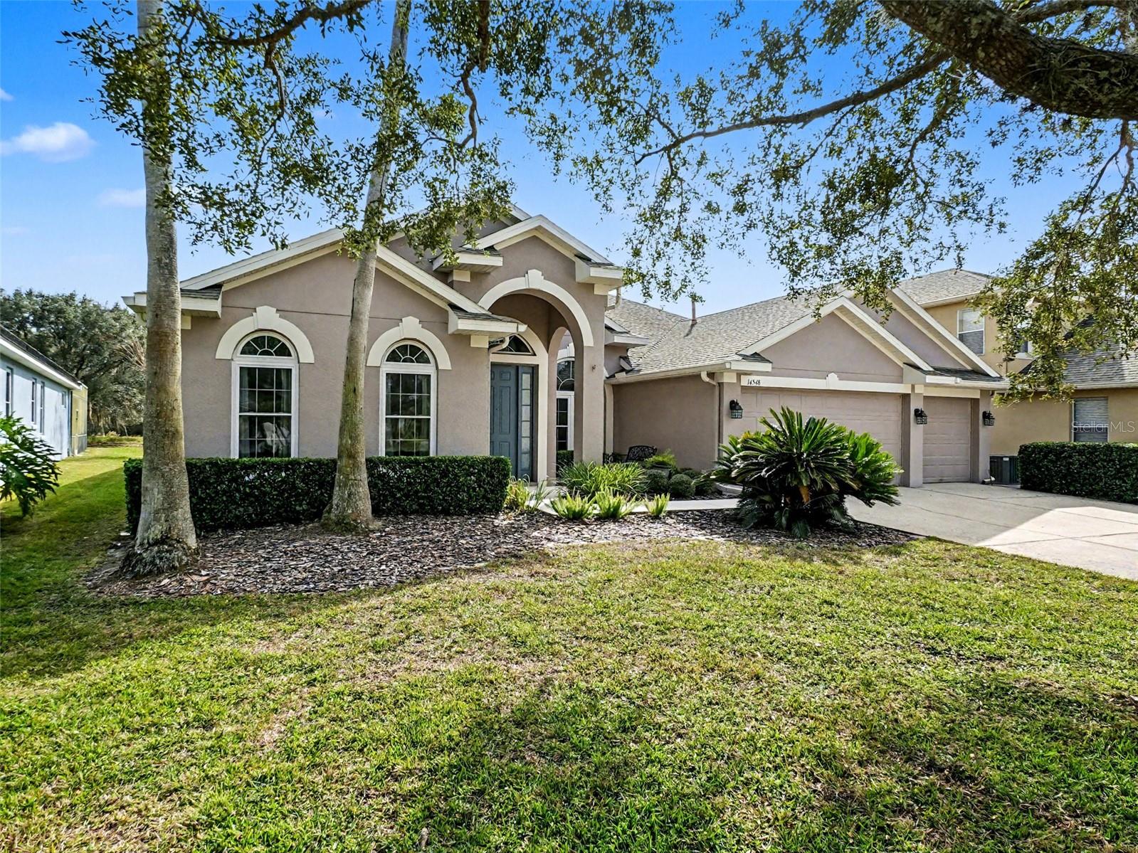 RIVIERA POINTE - Residential