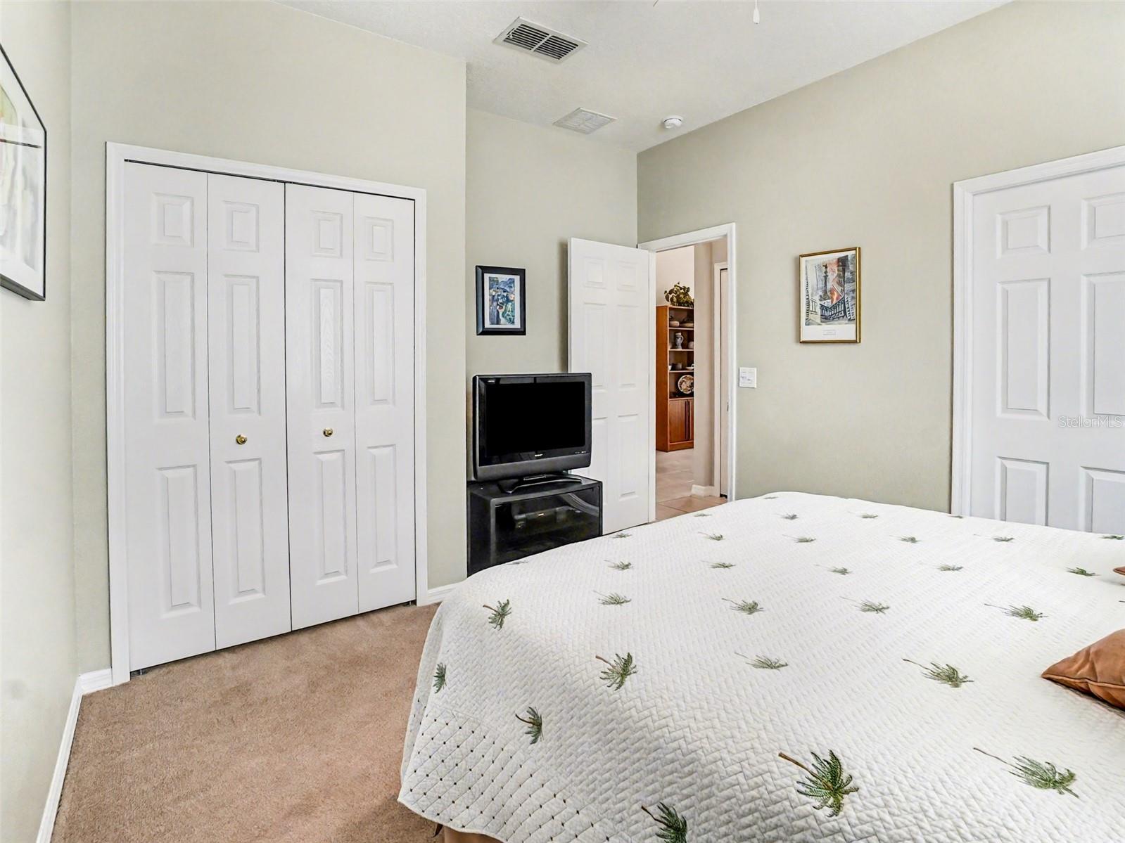 RIVIERA POINTE - Residential