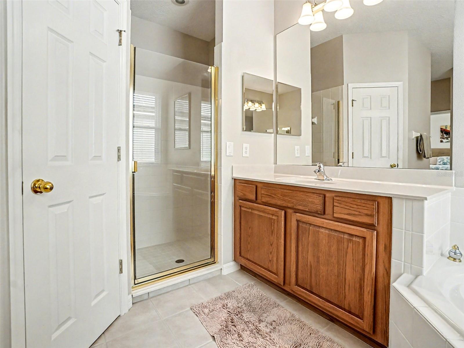 RIVIERA POINTE - Residential