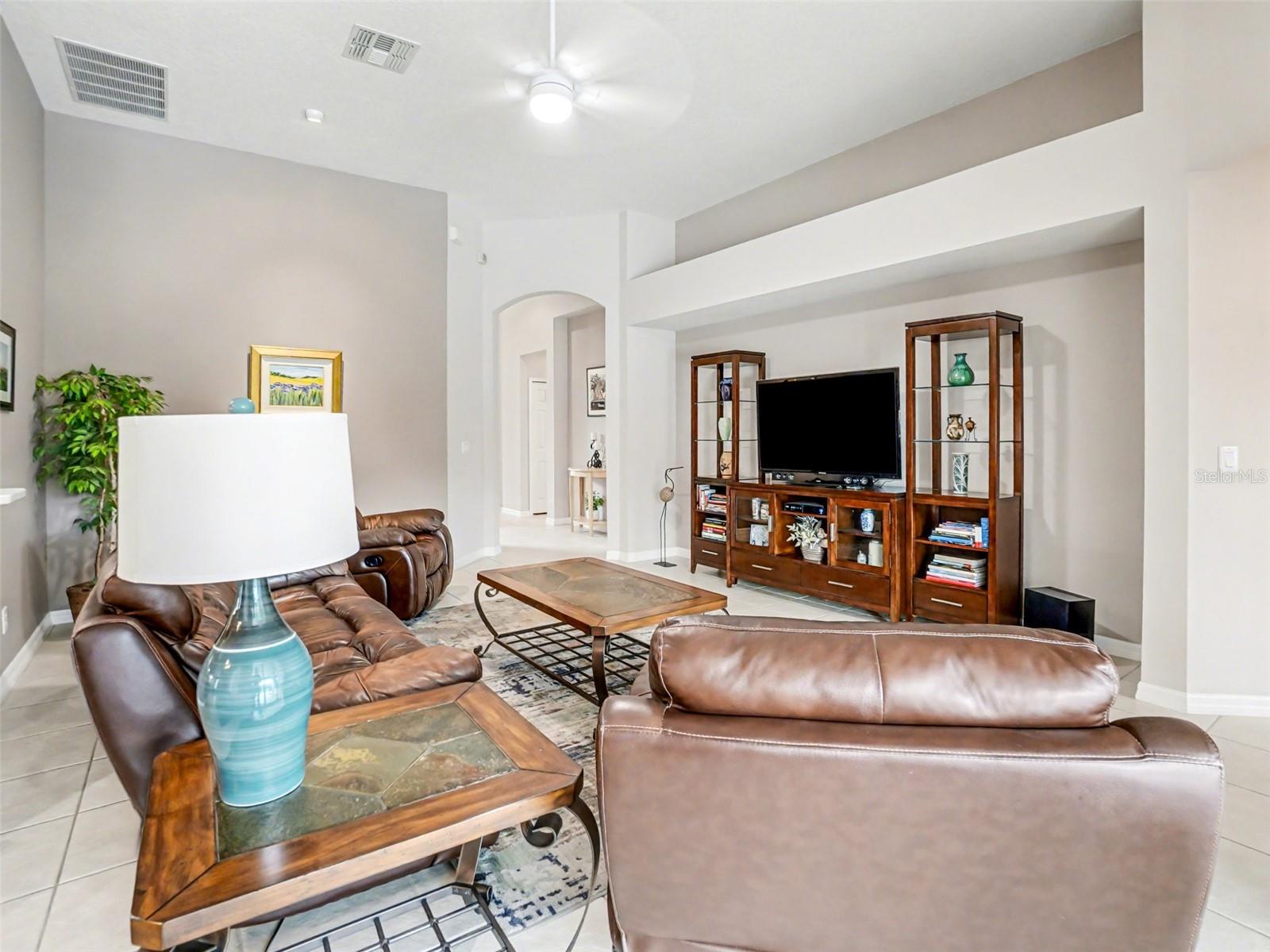 RIVIERA POINTE - Residential