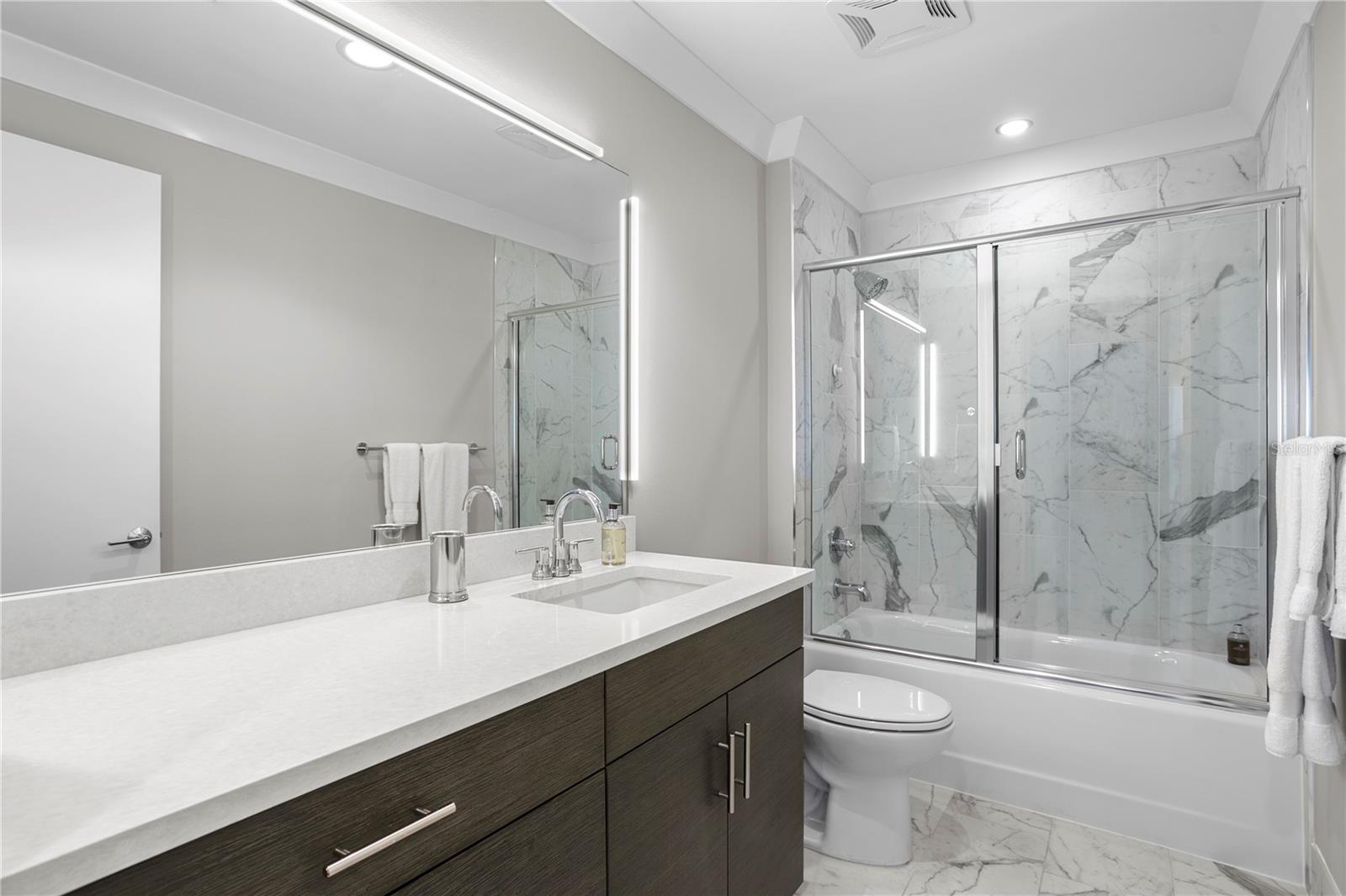 SALVADOR THE CONDO - Residential