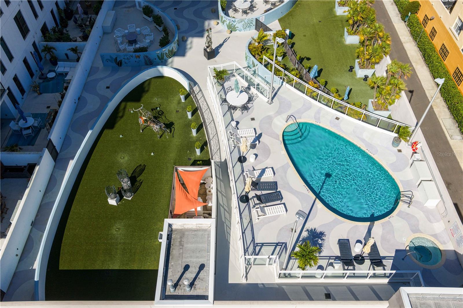 SALVADOR THE CONDO - Residential