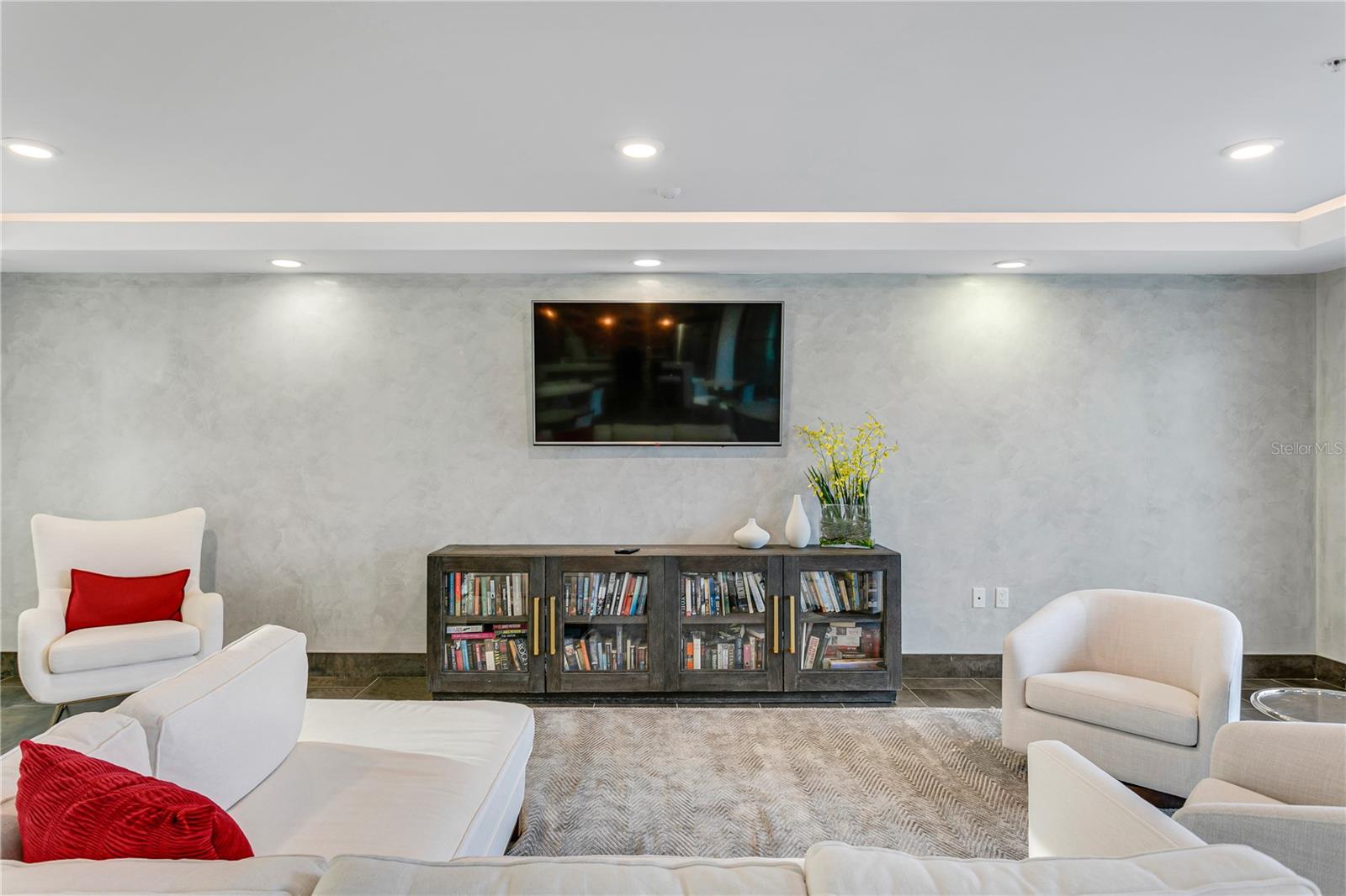 SALVADOR THE CONDO - Residential