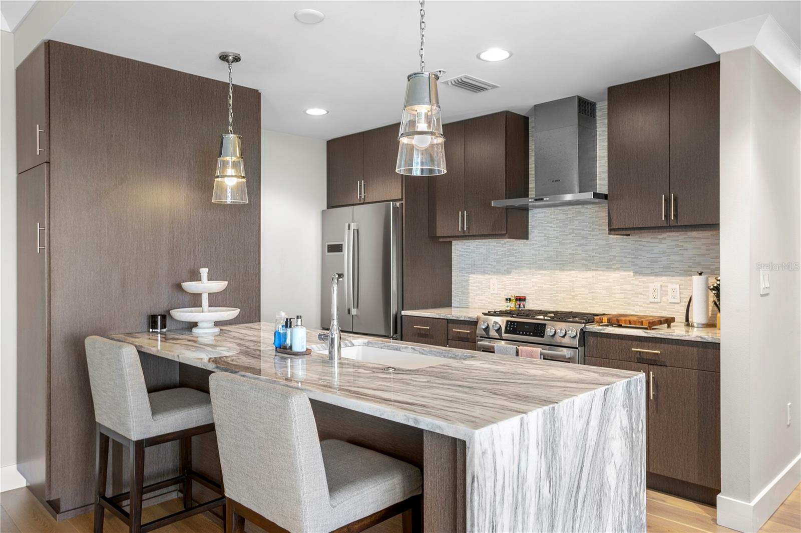 SALVADOR THE CONDO - Residential