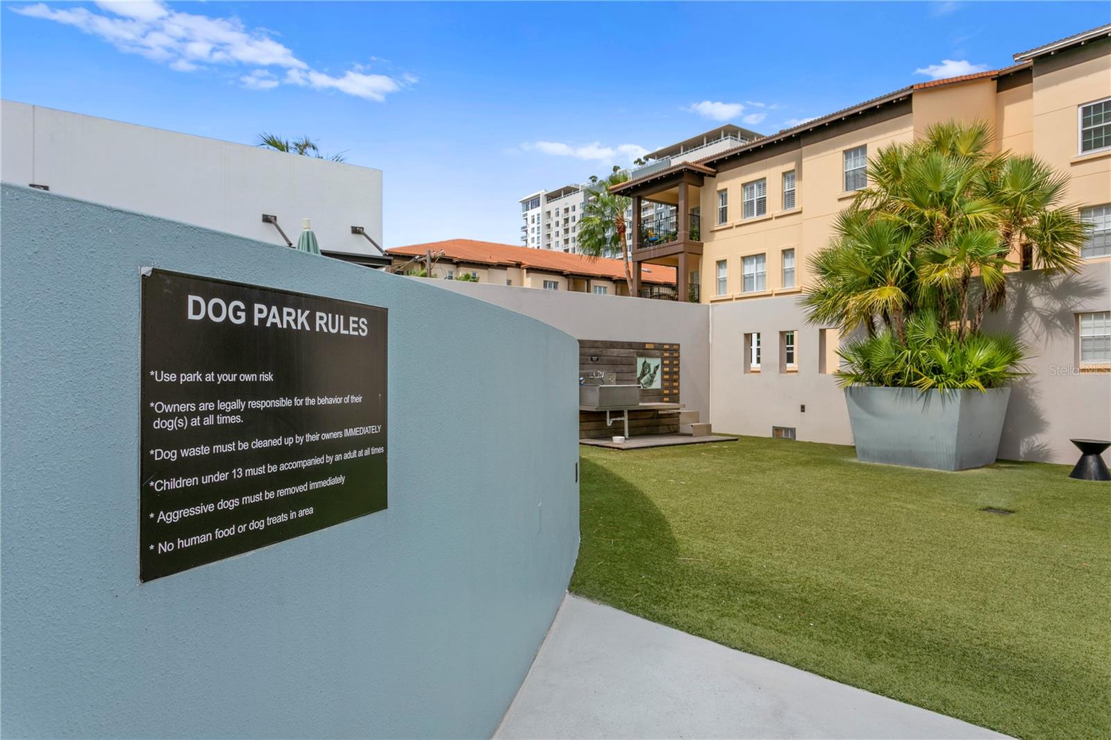 SALVADOR THE CONDO - Residential