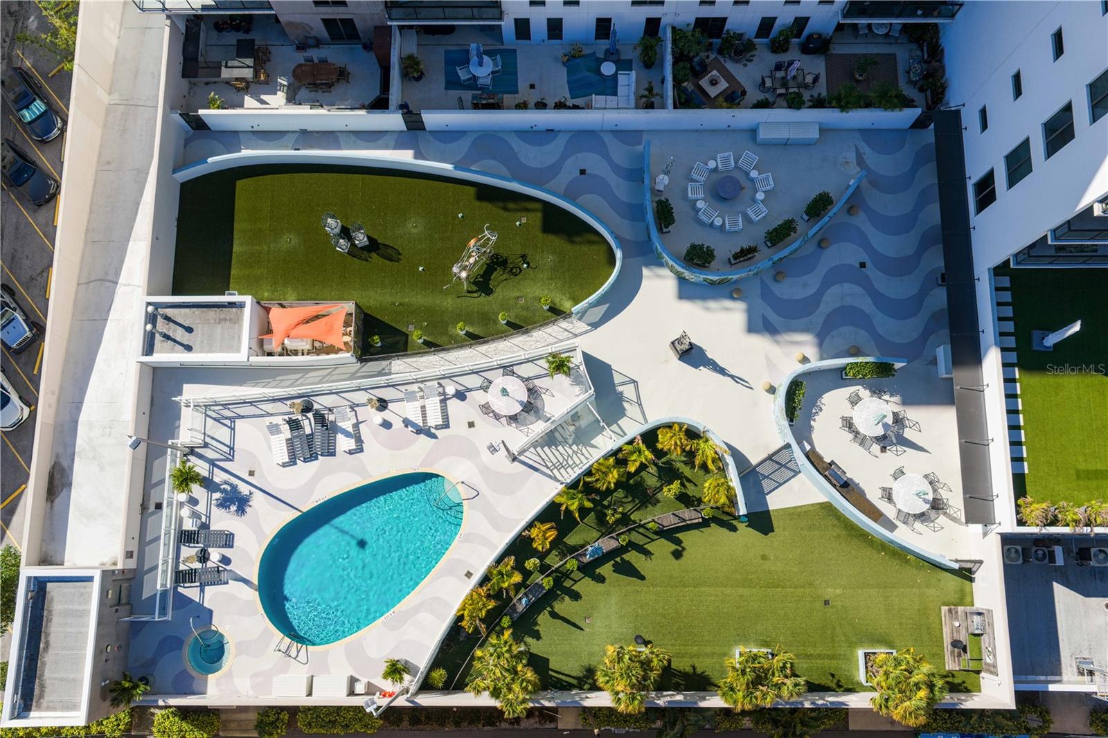 SALVADOR THE CONDO - Residential