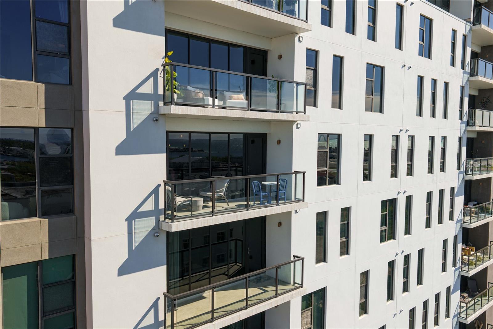 SALVADOR THE CONDO - Residential