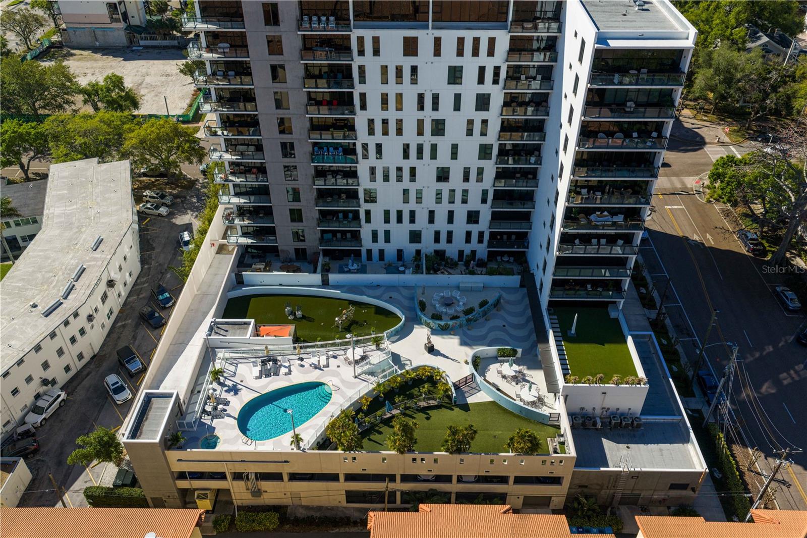 SALVADOR THE CONDO - Residential