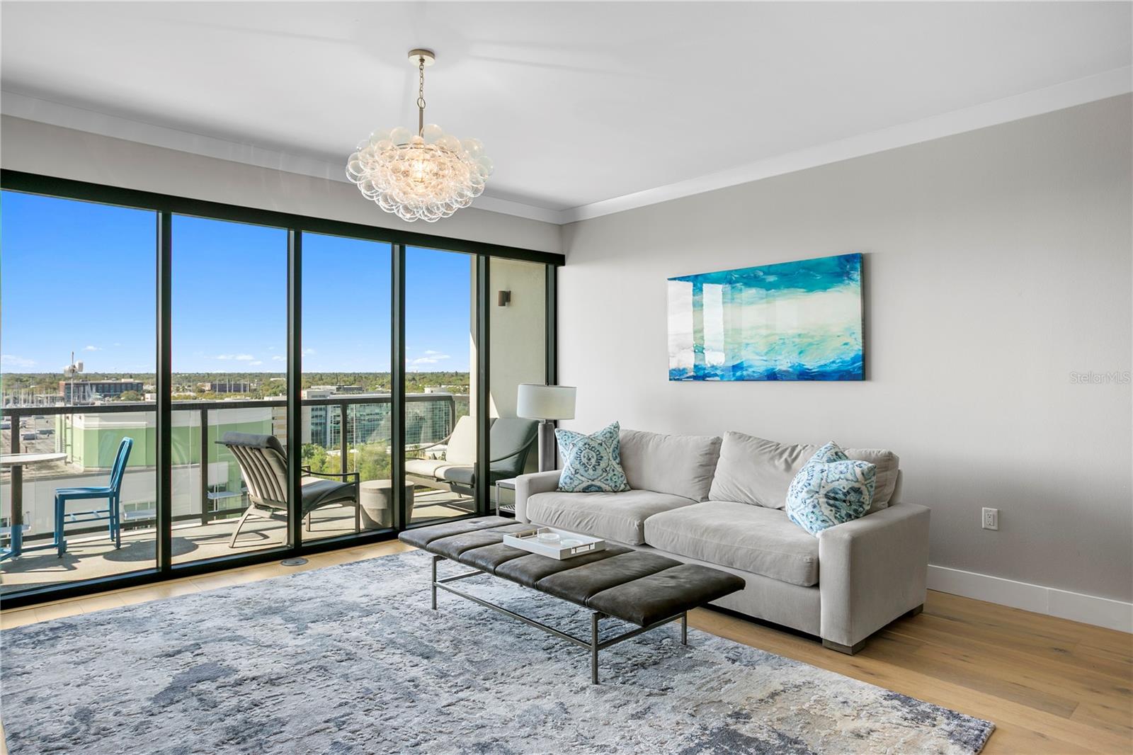 SALVADOR THE CONDO - Residential