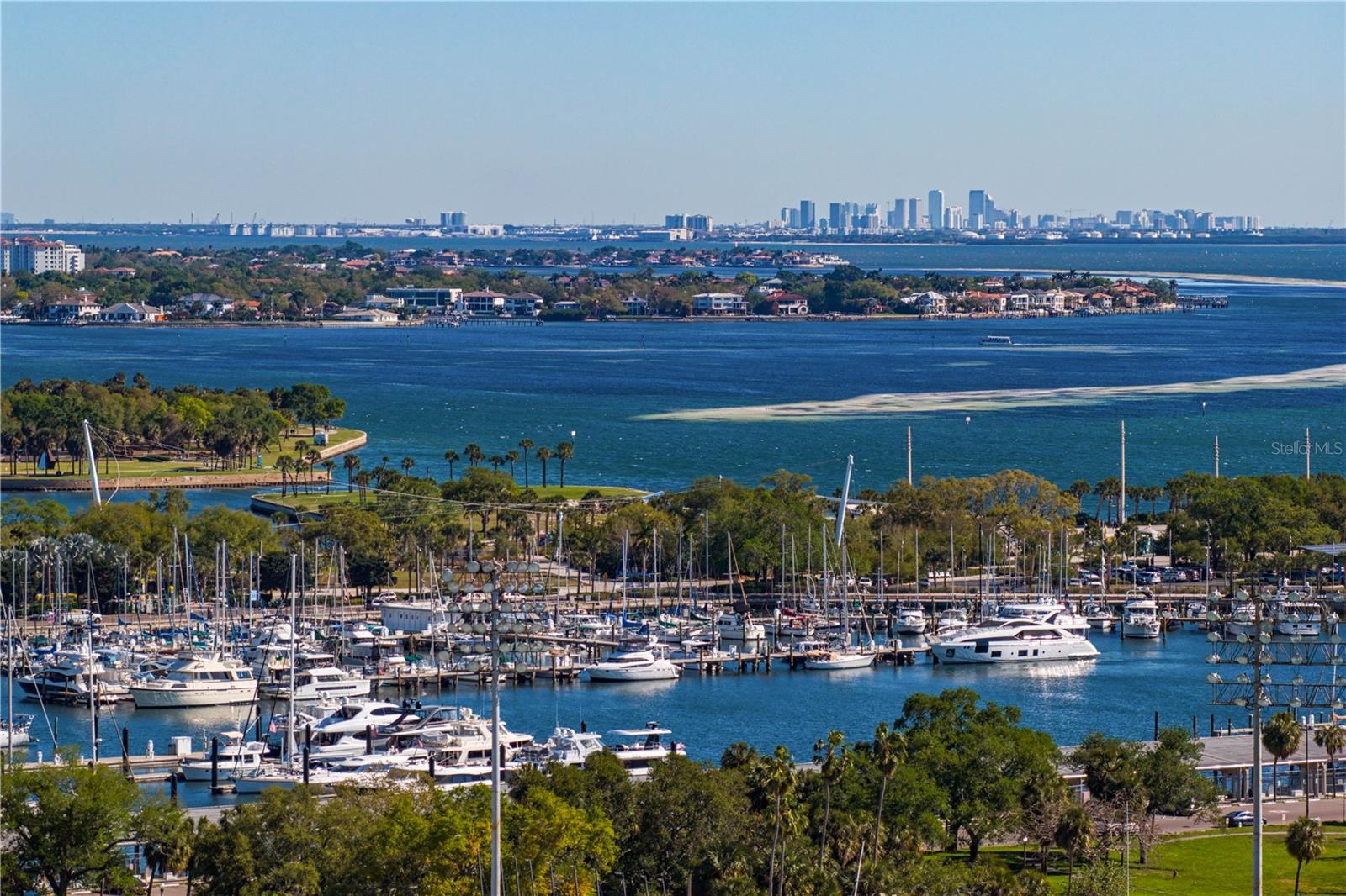 SALVADOR THE CONDO - Residential