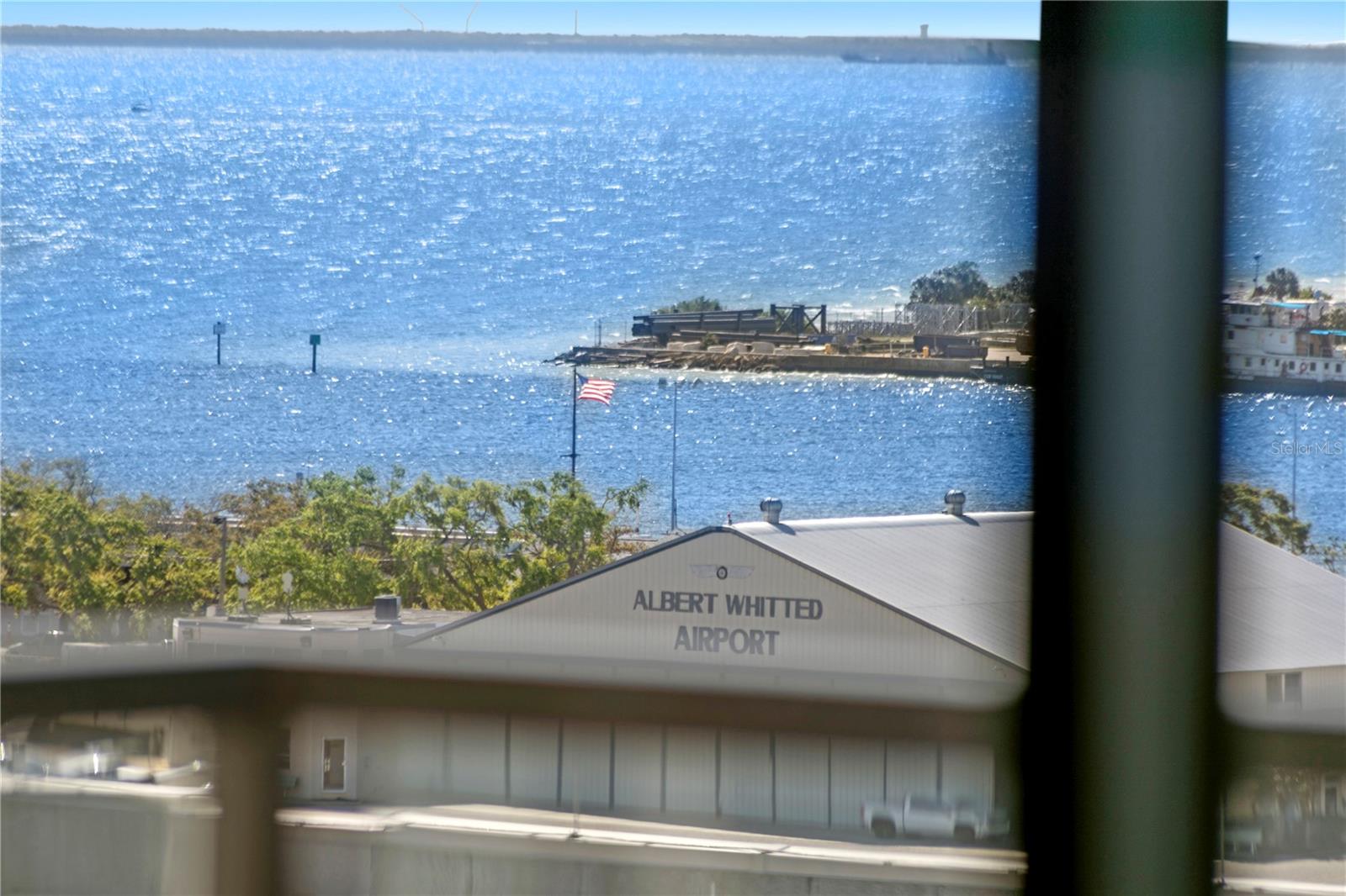 SALVADOR THE CONDO - Residential