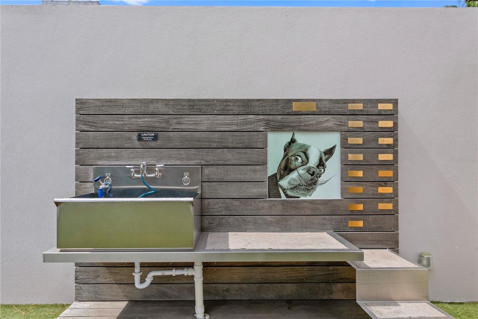 SALVADOR THE CONDO - Residential