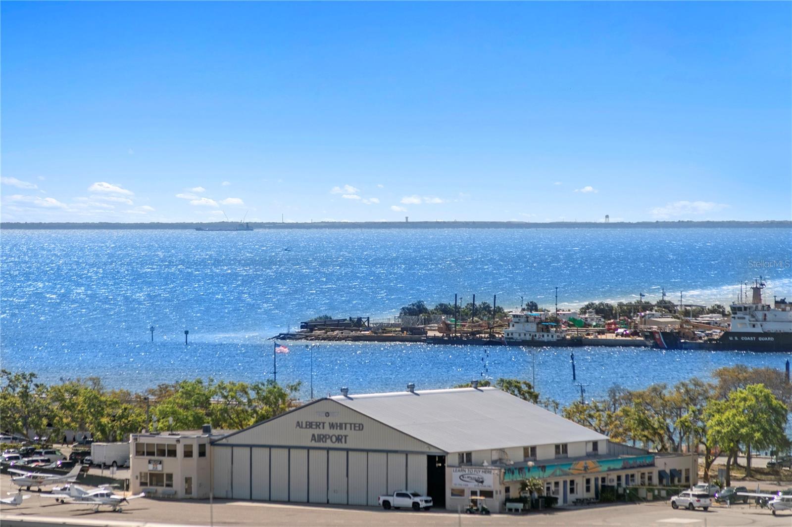 SALVADOR THE CONDO - Residential