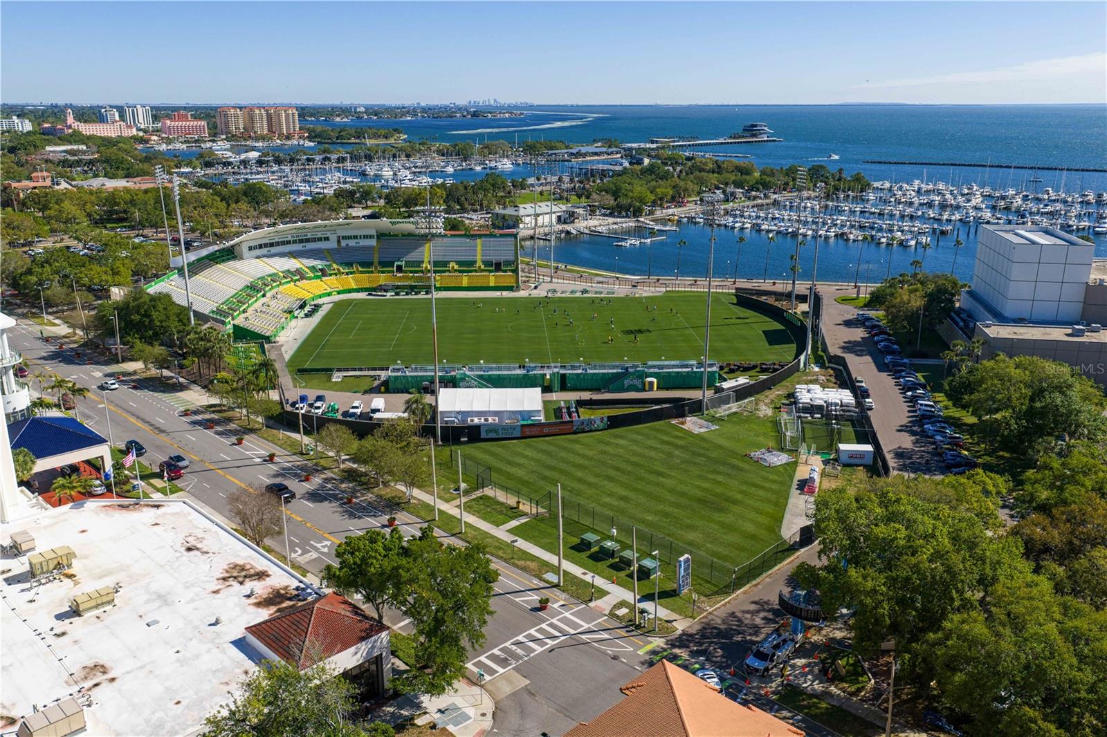 SALVADOR THE CONDO - Residential