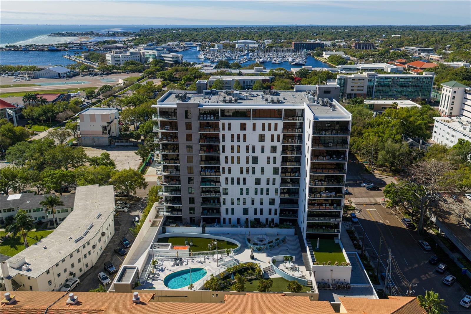 SALVADOR THE CONDO - Residential