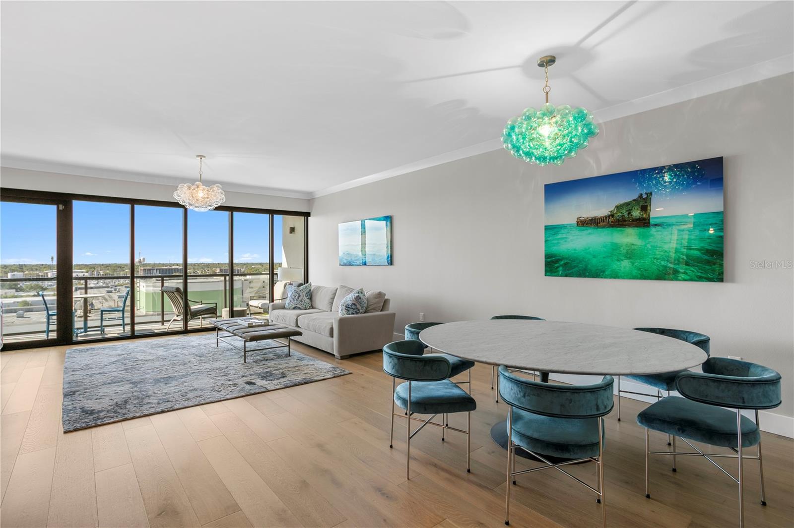 SALVADOR THE CONDO - Residential