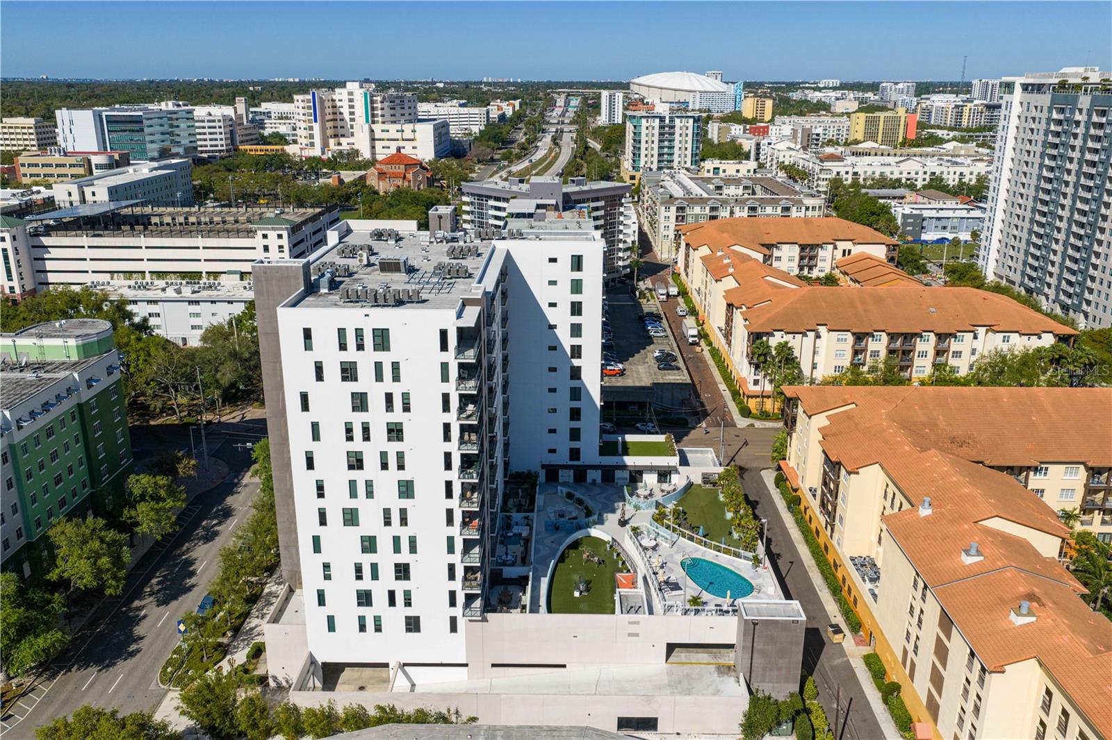 SALVADOR THE CONDO - Residential