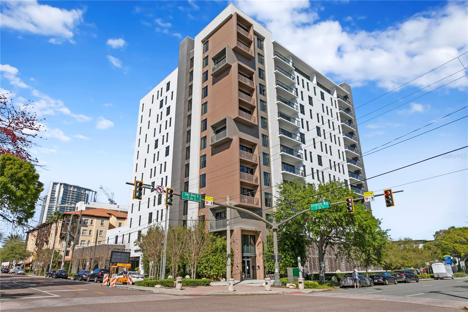 SALVADOR THE CONDO - Residential