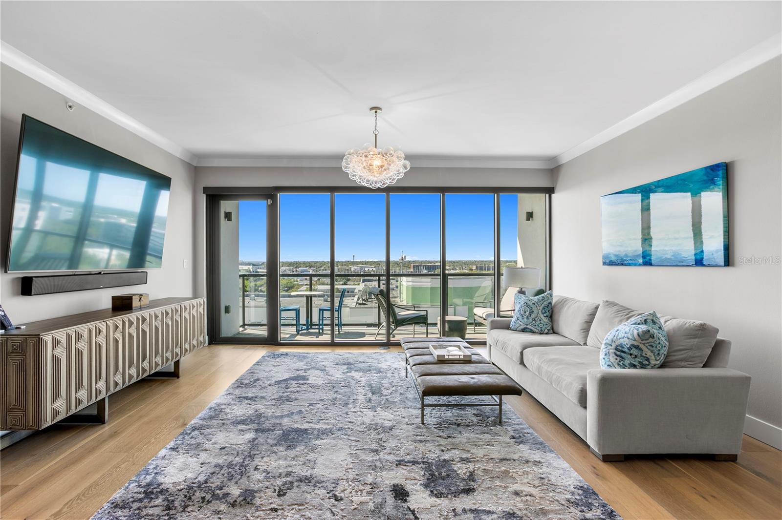 SALVADOR THE CONDO - Residential