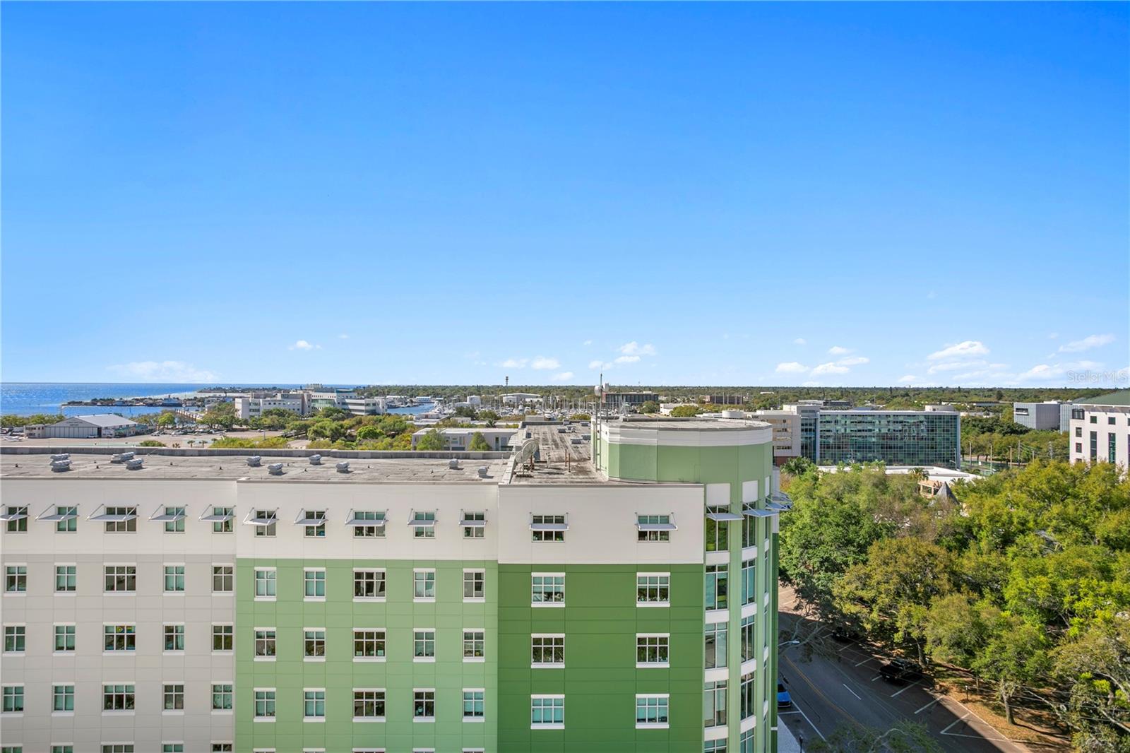 SALVADOR THE CONDO - Residential