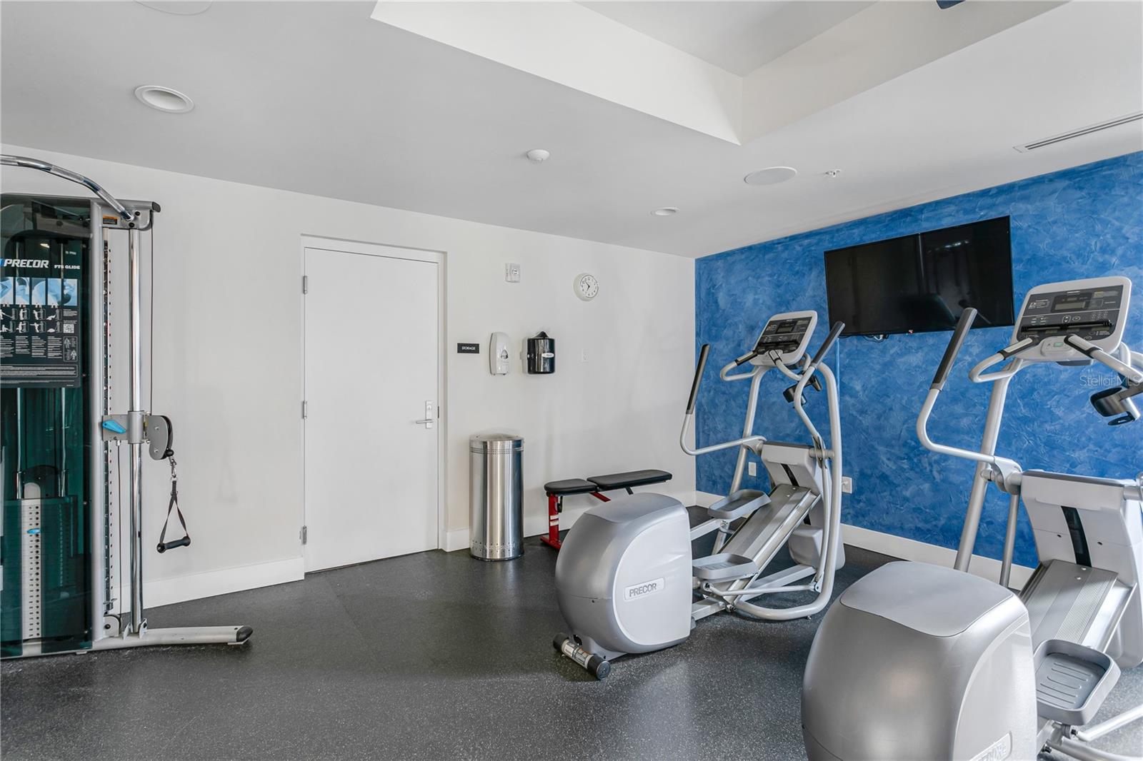 SALVADOR THE CONDO - Residential