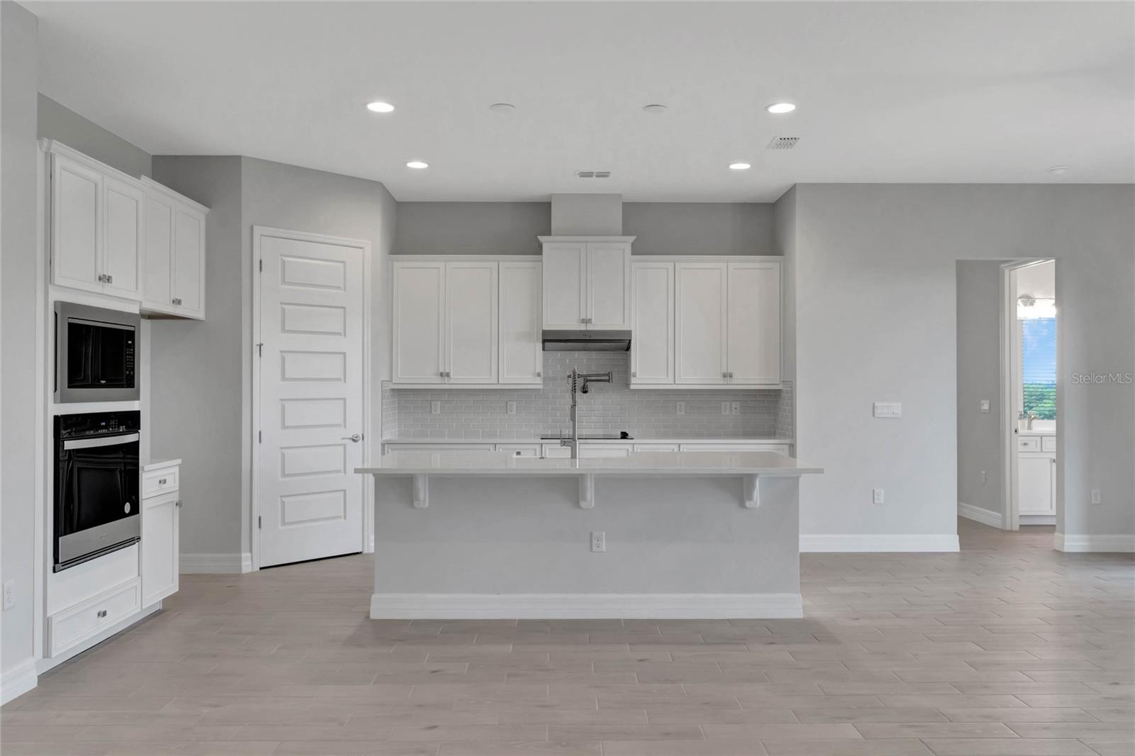 BUENA LAGO - Residential