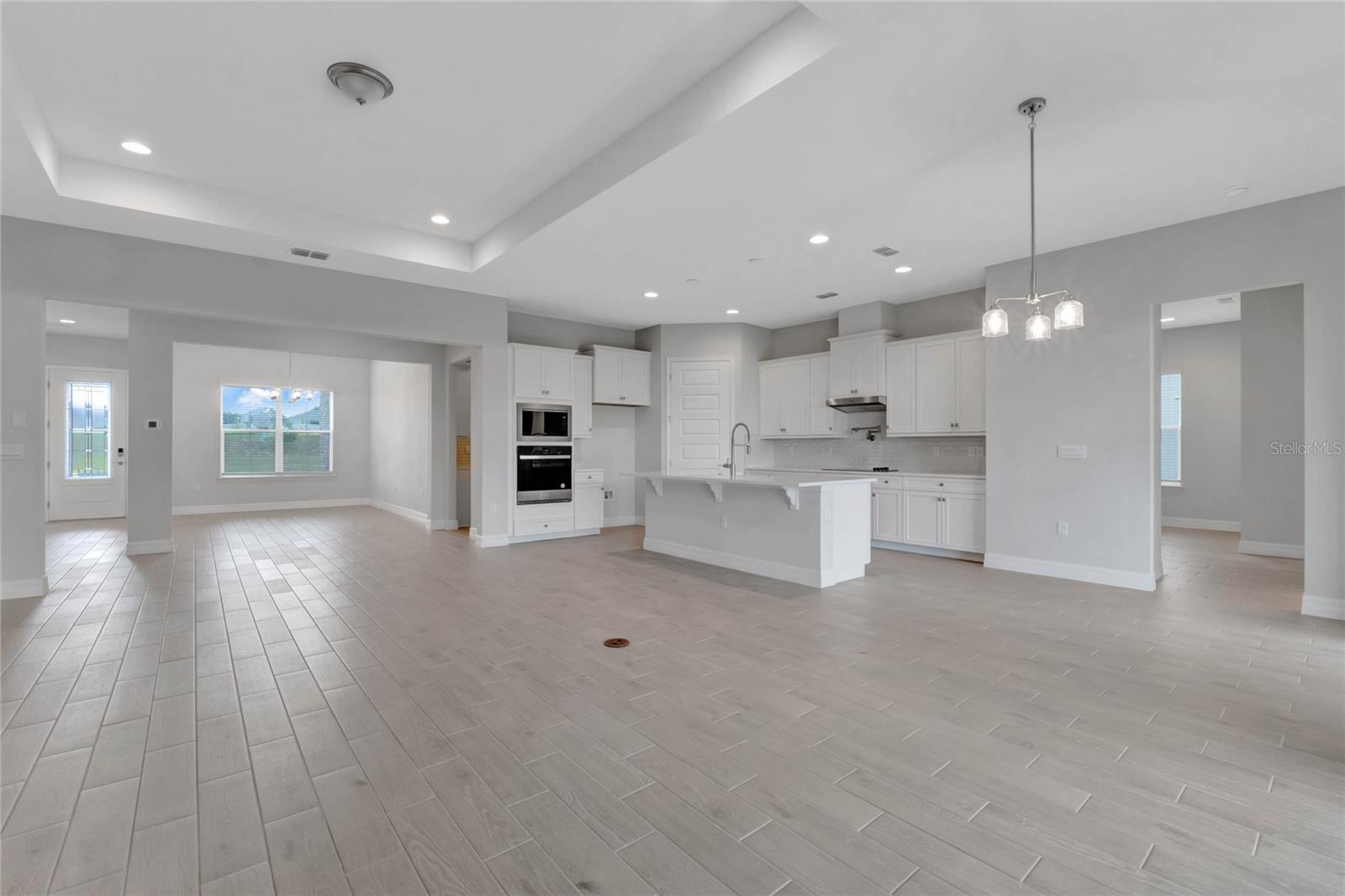 BUENA LAGO - Residential