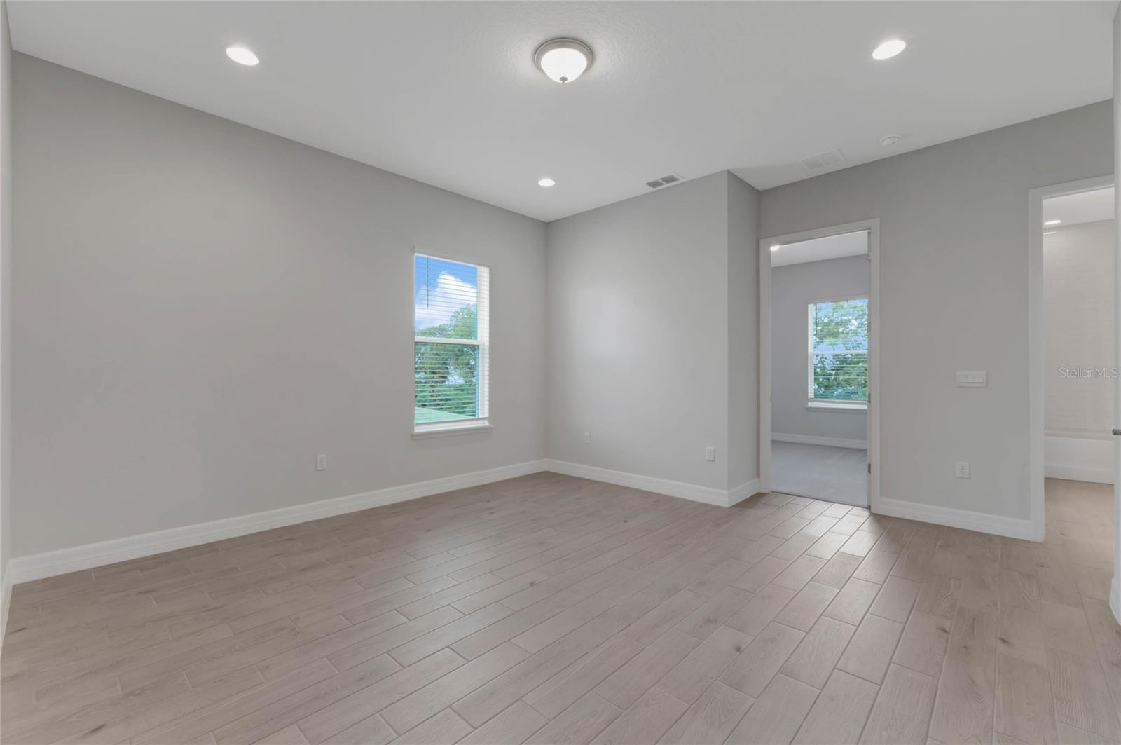 BUENA LAGO - Residential