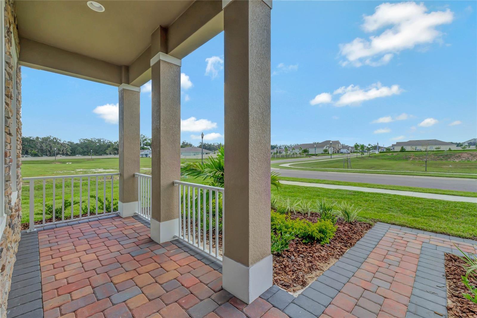 BUENA LAGO - Residential