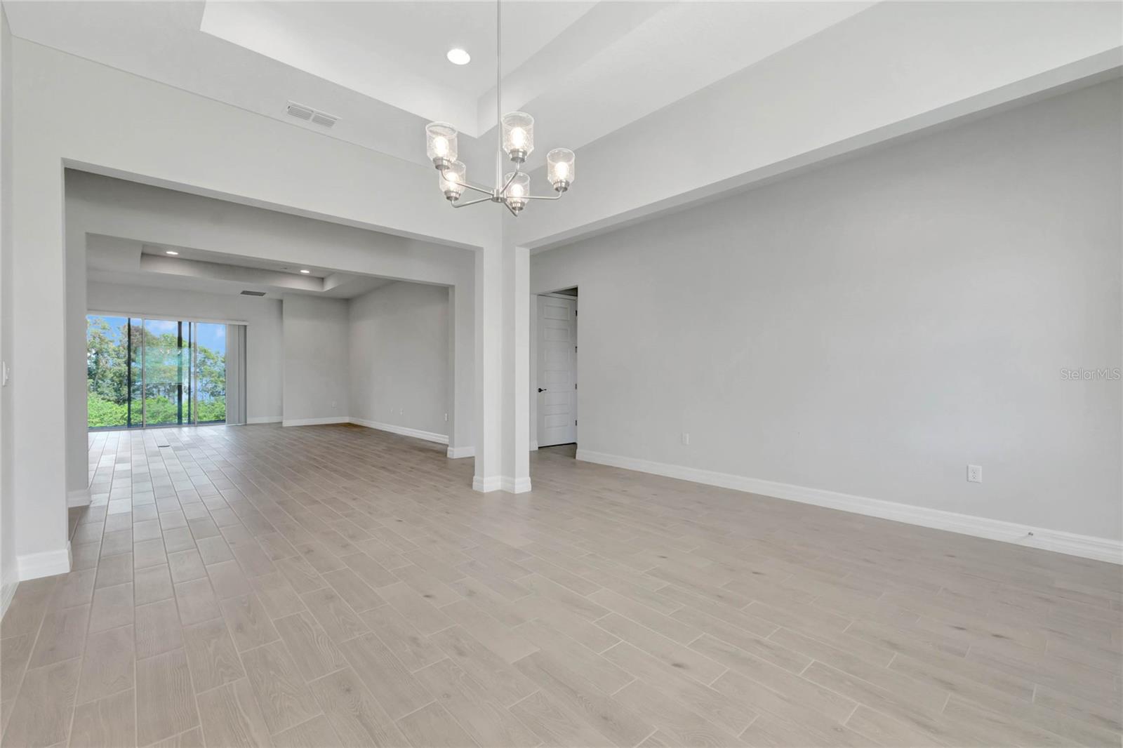 BUENA LAGO - Residential