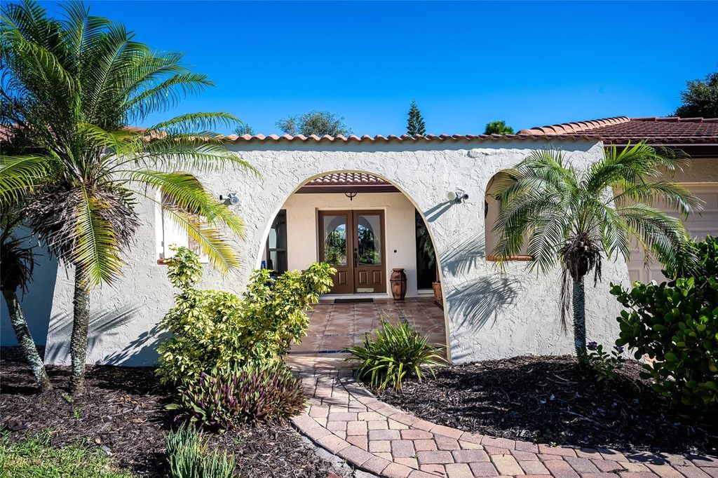 Photo of 37 Waterford Drive, Englewood, FL 34223 (MLS # N6140770)