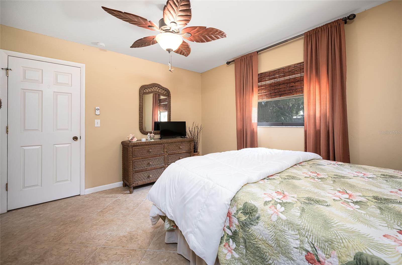 ENGLEWOOD ISLES SUB - Residential
